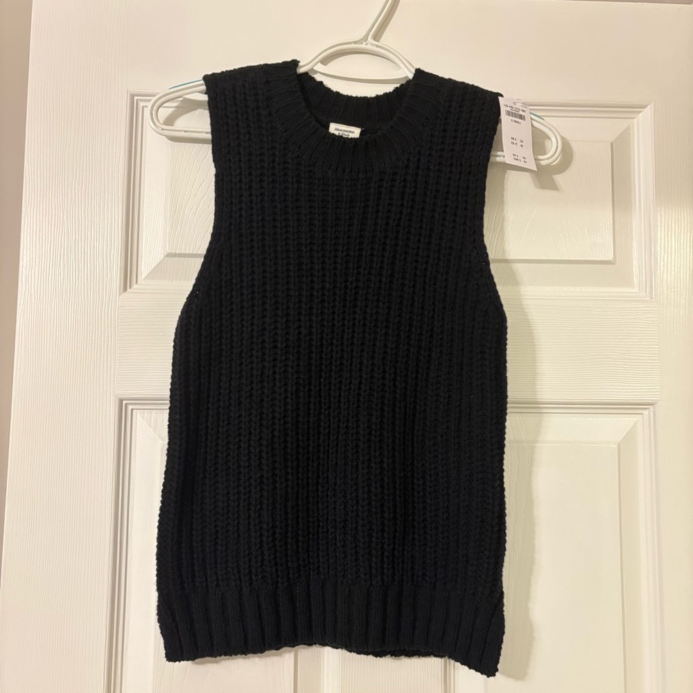 Abercrombie & Fitch Sleeveless Sweater